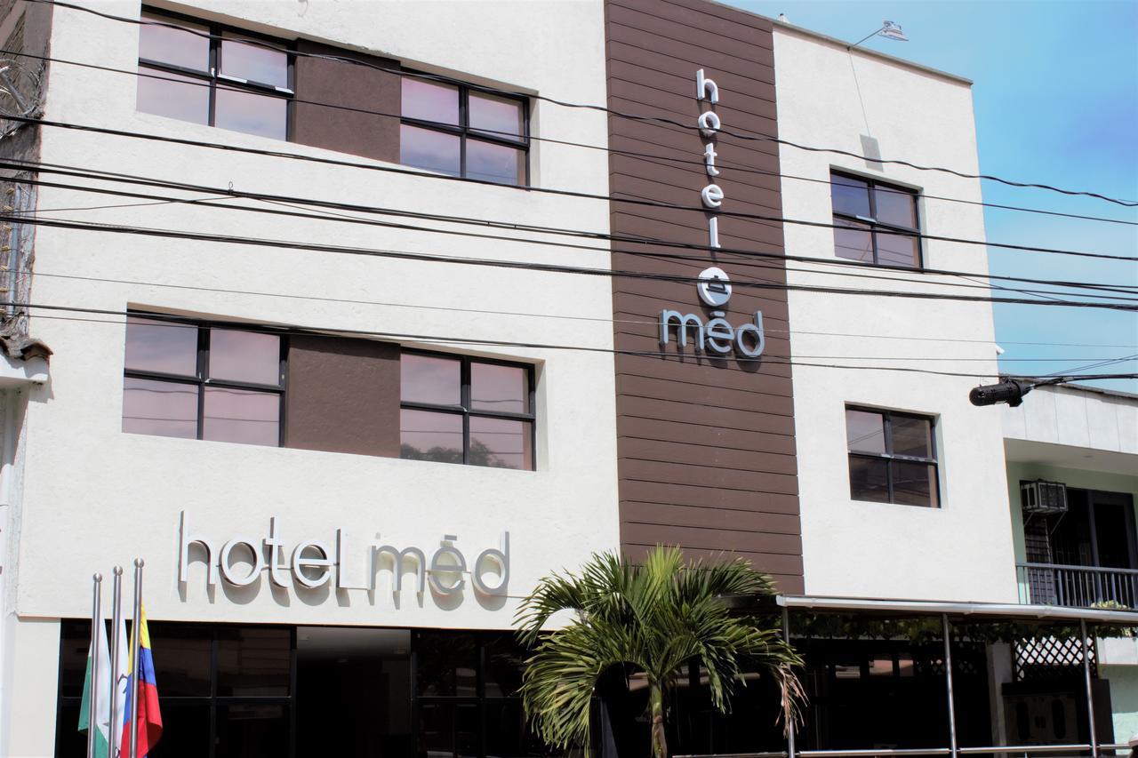 Hotel Med 70 Medellin Bagian luar foto