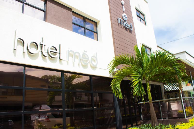 Hotel Med 70 Medellin Bagian luar foto