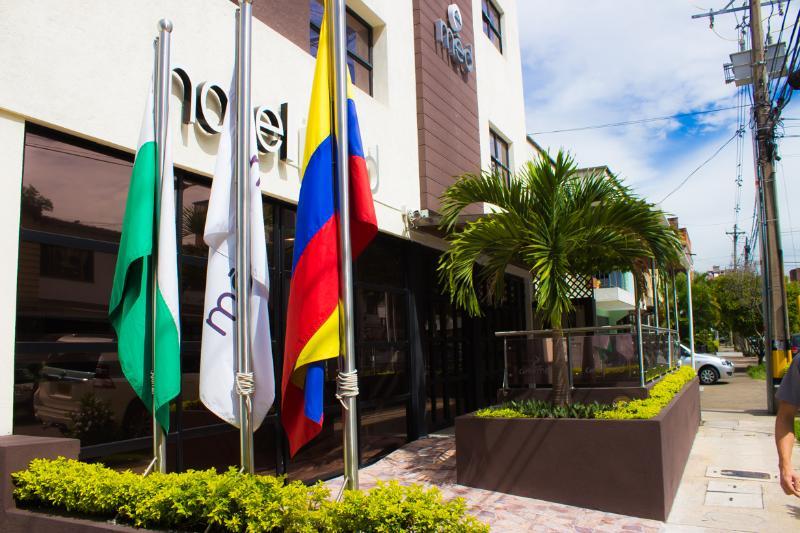Hotel Med 70 Medellin Bagian luar foto