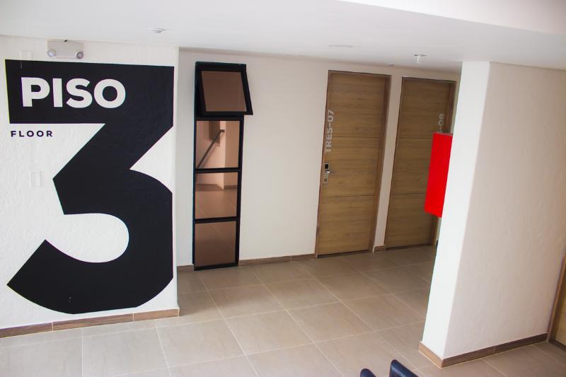Hotel Med 70 Medellin Bagian luar foto