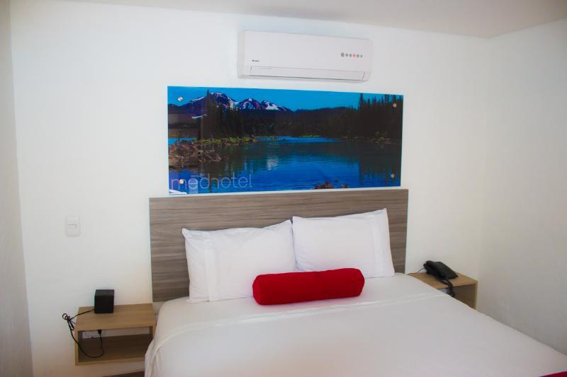 Hotel Med 70 Medellin Bagian luar foto